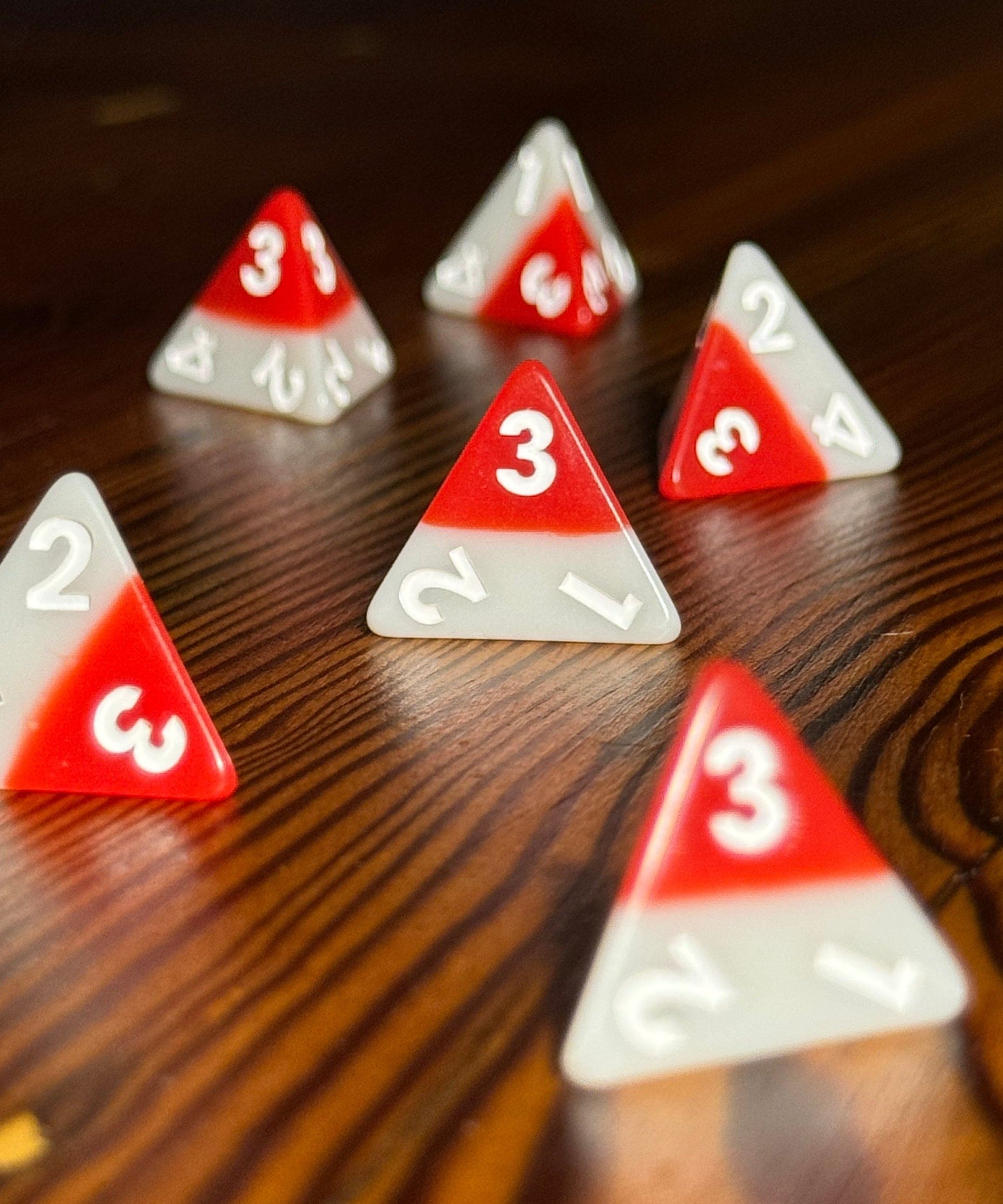 Triangle Agency d4 dices
